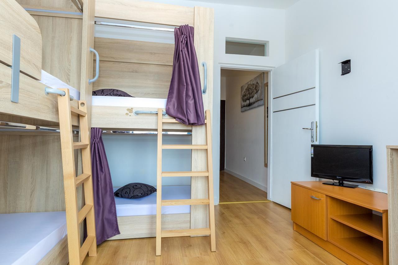 Apartments In City Center Ventus Novalja Bagian luar foto