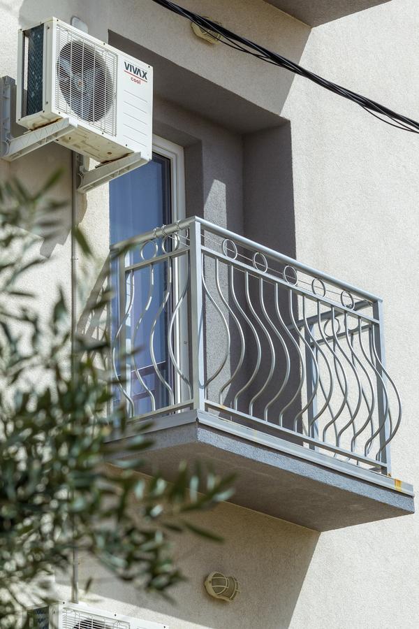 Apartments In City Center Ventus Novalja Bagian luar foto