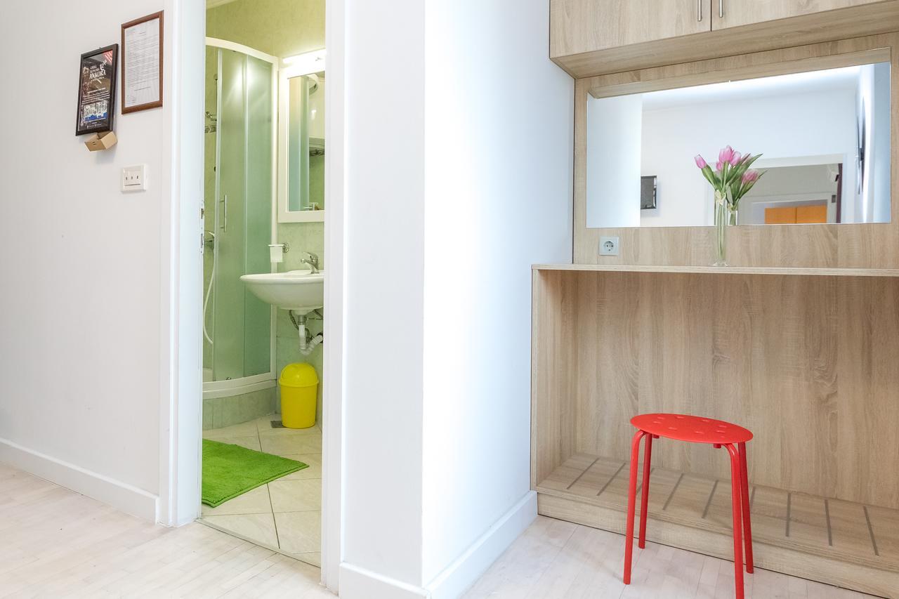 Apartments In City Center Ventus Novalja Bagian luar foto
